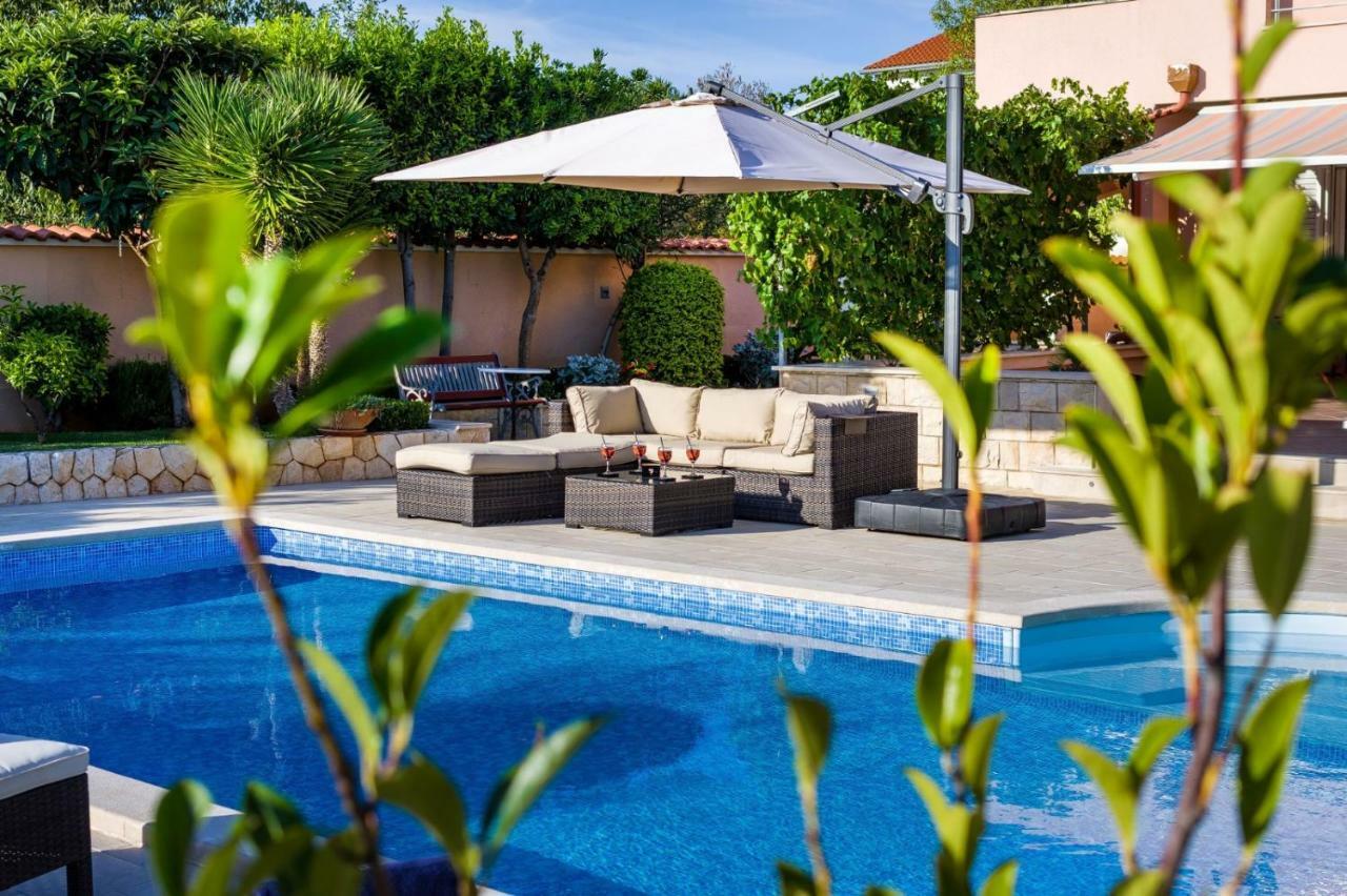 Navis Luxury Villa Vodice Luaran gambar