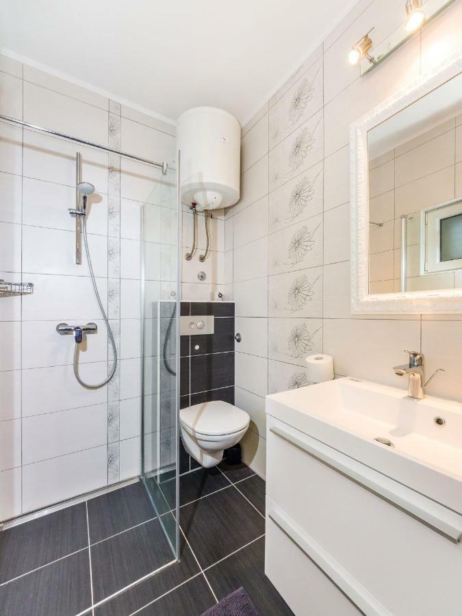 Navis Luxury Villa Vodice Luaran gambar