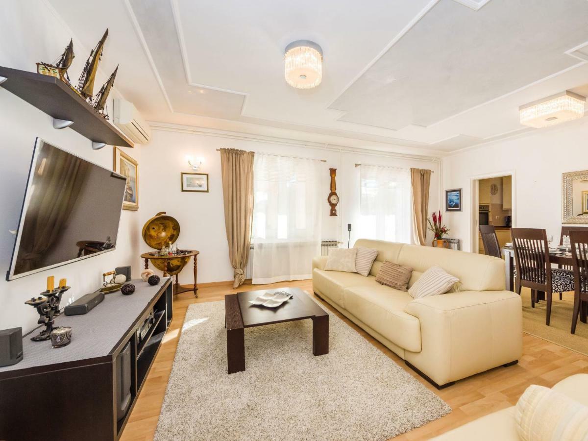 Navis Luxury Villa Vodice Luaran gambar