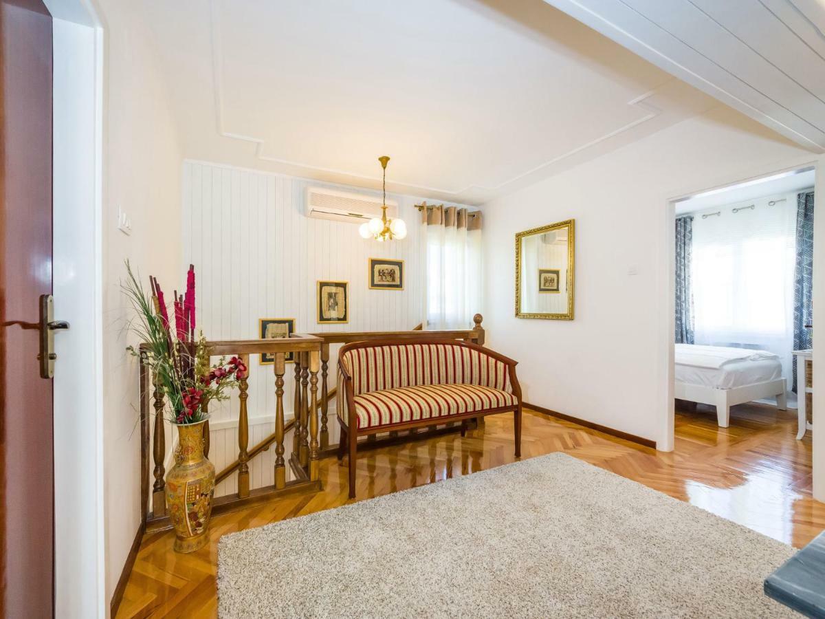 Navis Luxury Villa Vodice Luaran gambar